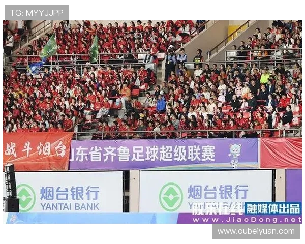 齐鲁超赛烟台赛区首战落幕球迷赛后自发清理看台赢赞誉 - 副本 齐鲁超赛烟台赛区首战落幕球迷赛后自发清理看台赢赞誉 - 副本